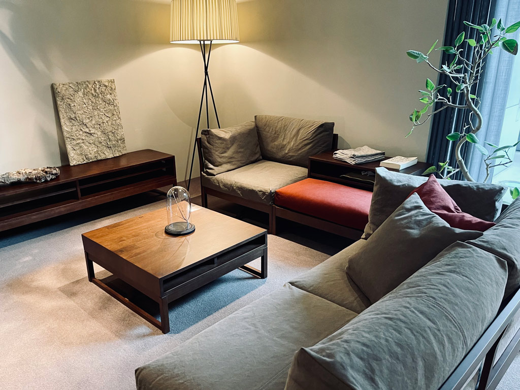 家族の絆を深める11月、感謝を込めて乾杯