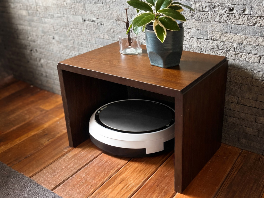 PUROサイドテーブルロボット掃除機お部屋