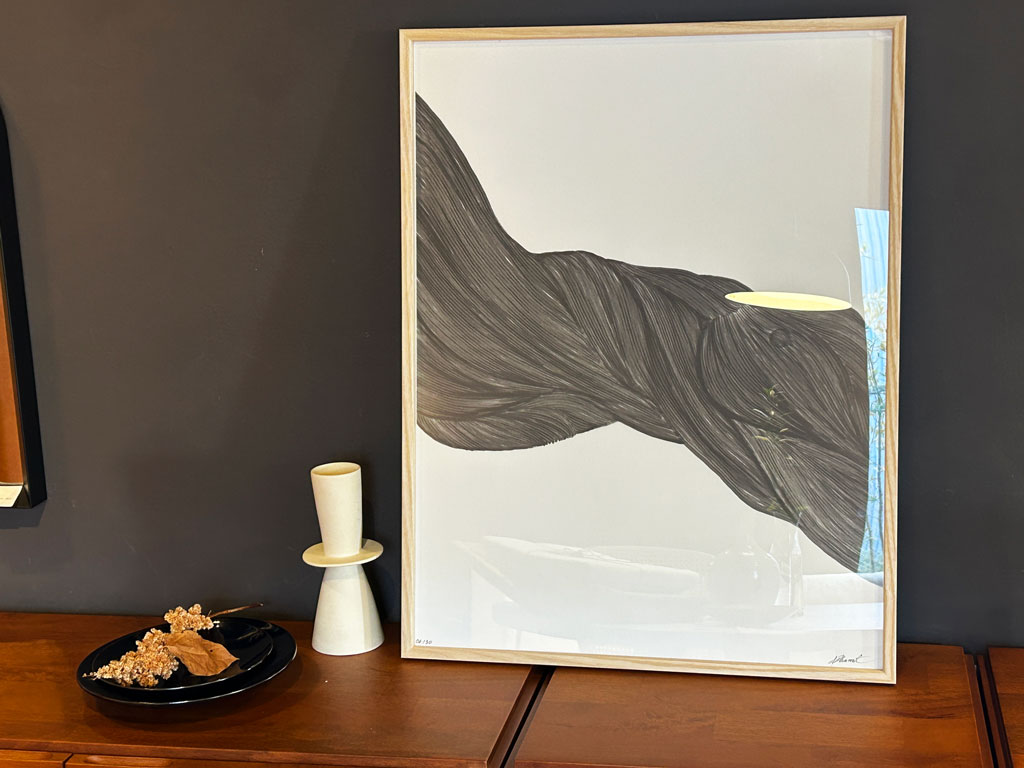 source store本店　店内アート作品