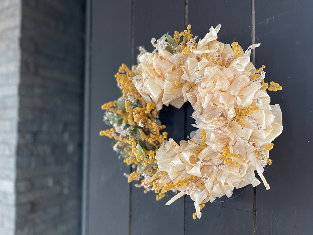 カンナくずミモザリース