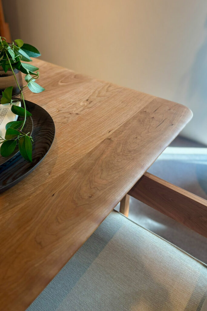 青山店展示現在ブラックチェリー