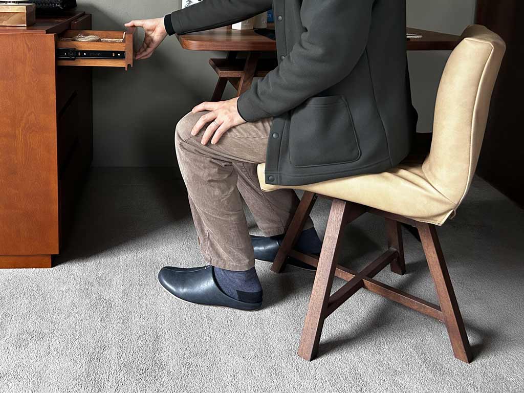 趣味部屋_ラウンドチェア