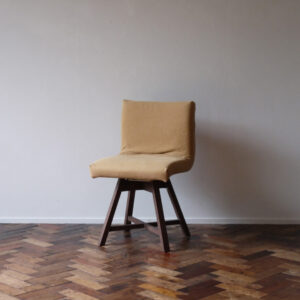 TOCCO-Round-Chair_Camel振り